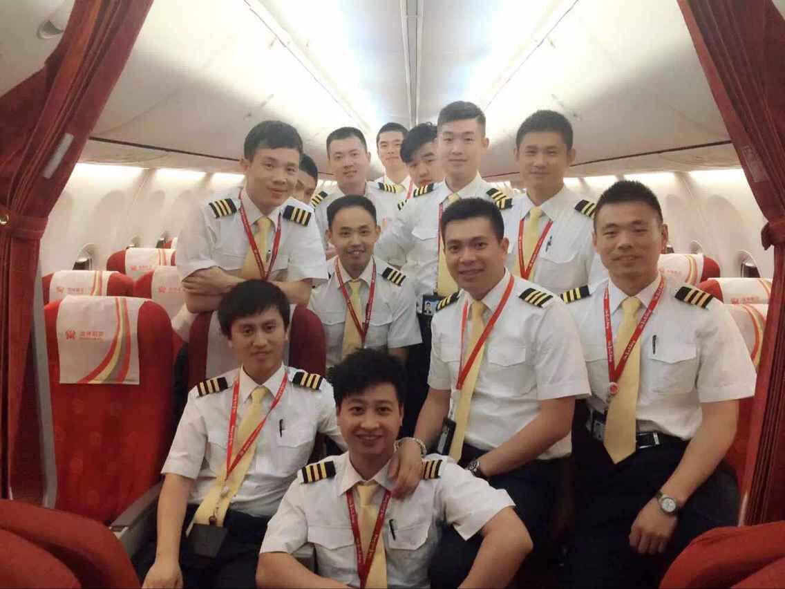 永利澳门-澳門永利皇宫-澳门永利
-方志海-学习生活工作照1-最前排者.jpg